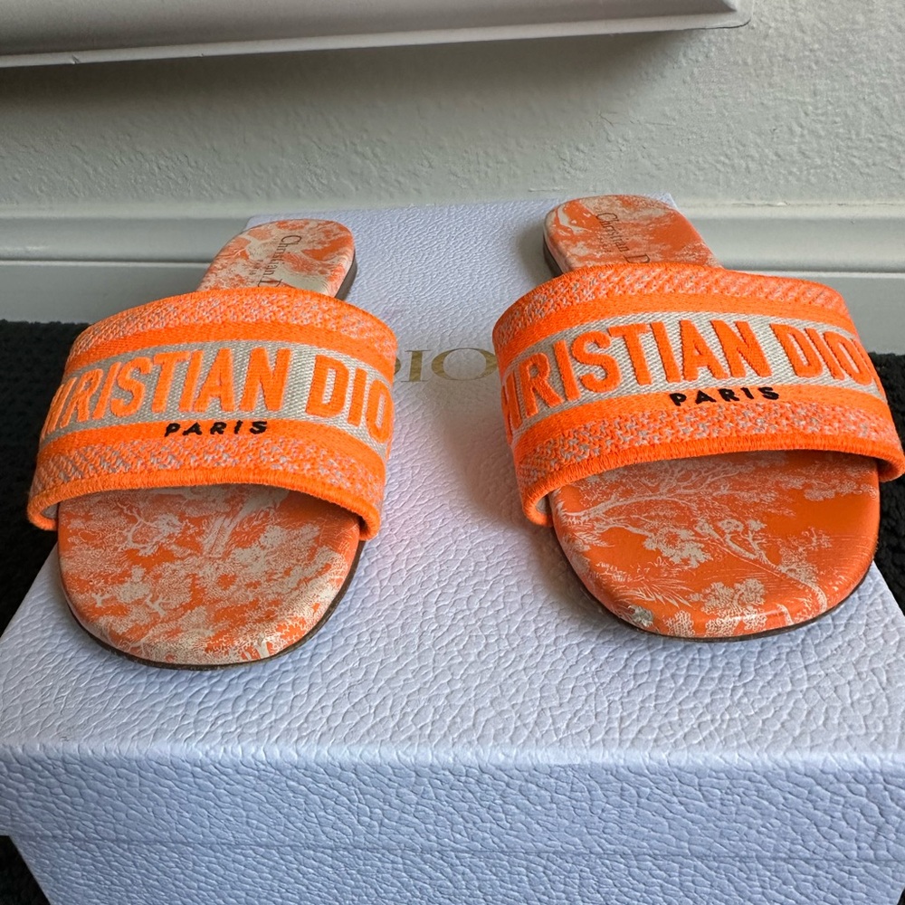 Christian Dior 210 Orange sandals